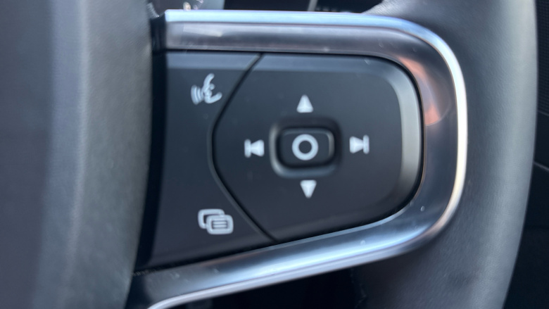 Volvo Xc40 1.5 T5 Recharge PHEV R DESIGN Pro 5dr Auto Estate